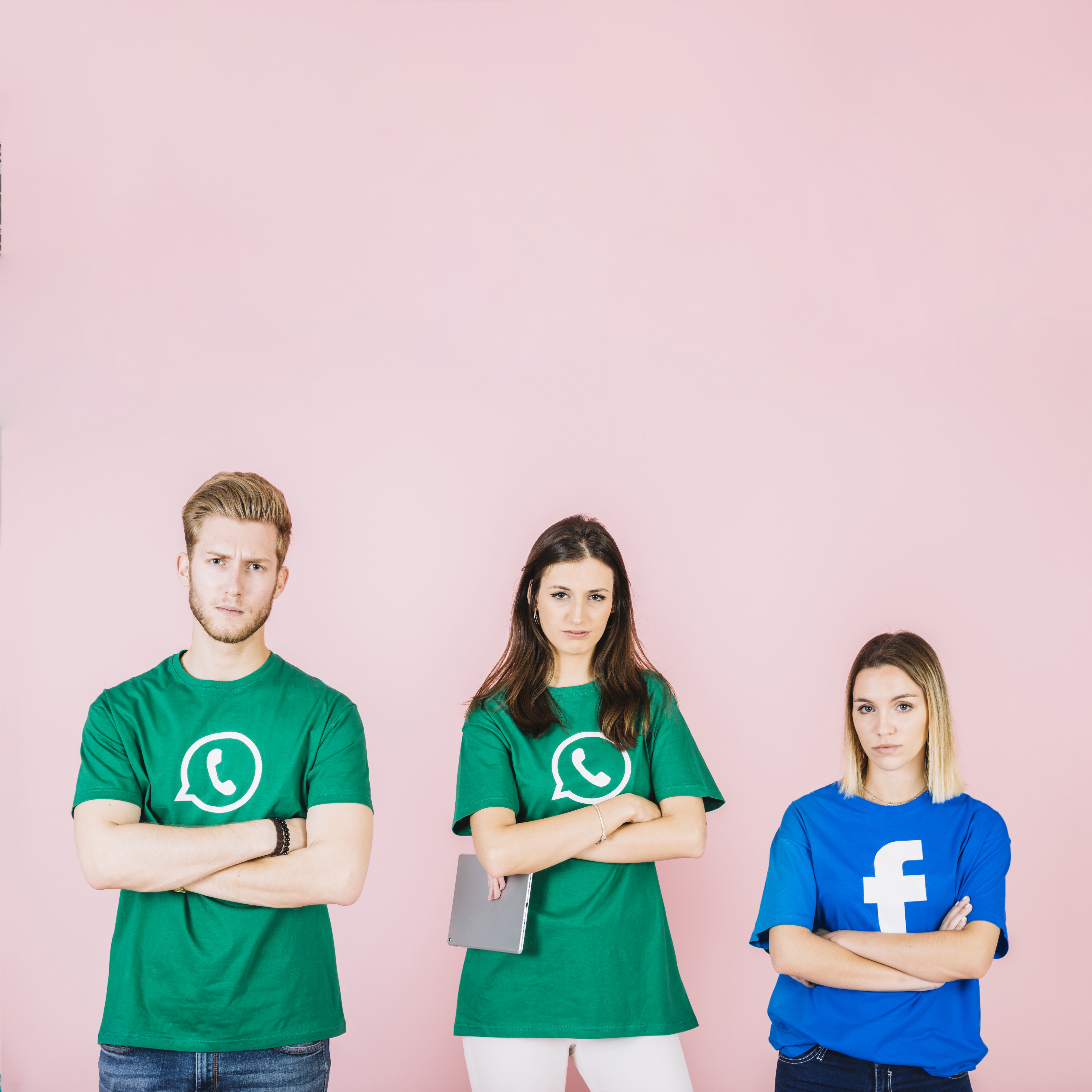 Caen Facebook, Instagram y WhatsApp