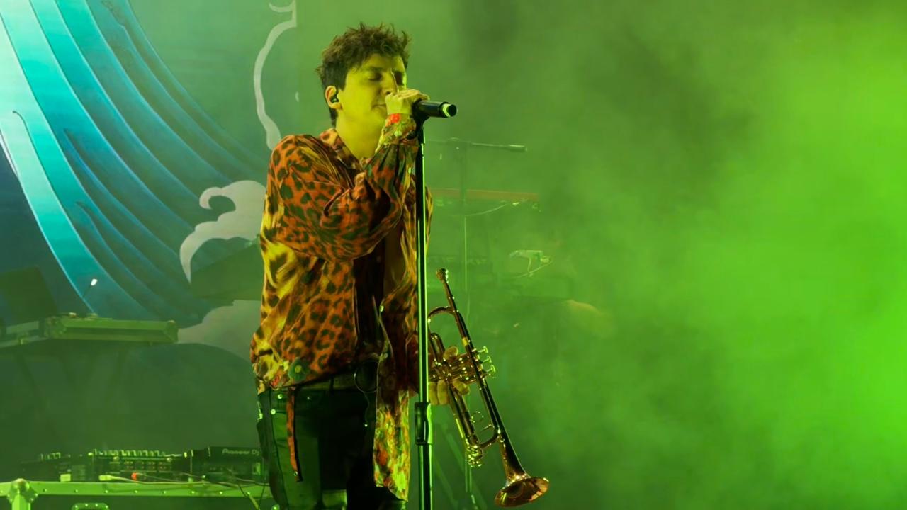 Kinky enciende el Teatro de la Ciudad con una noche de música y energía