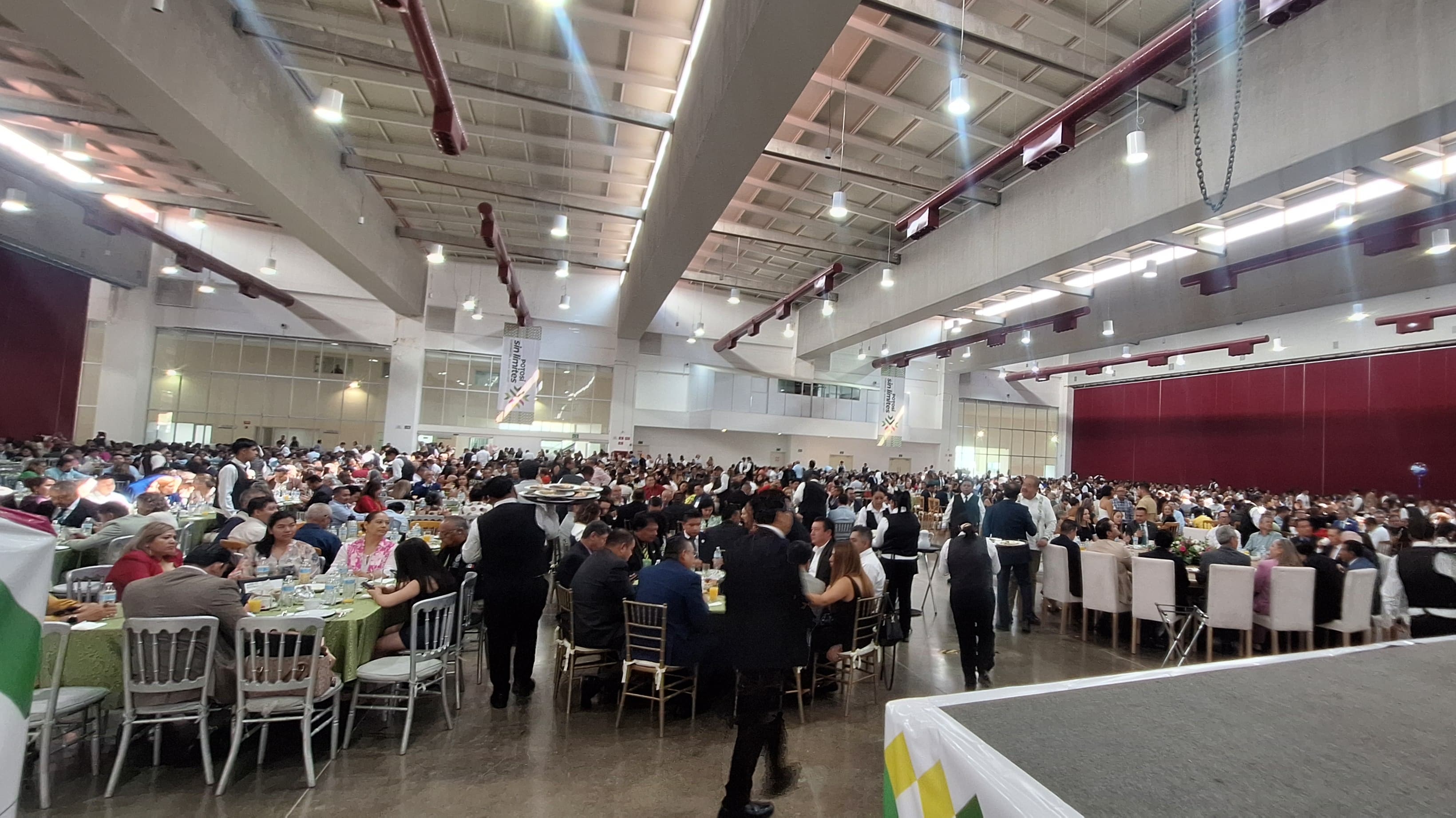Celebran Día del Maestro; destacan su labor en la sociedad